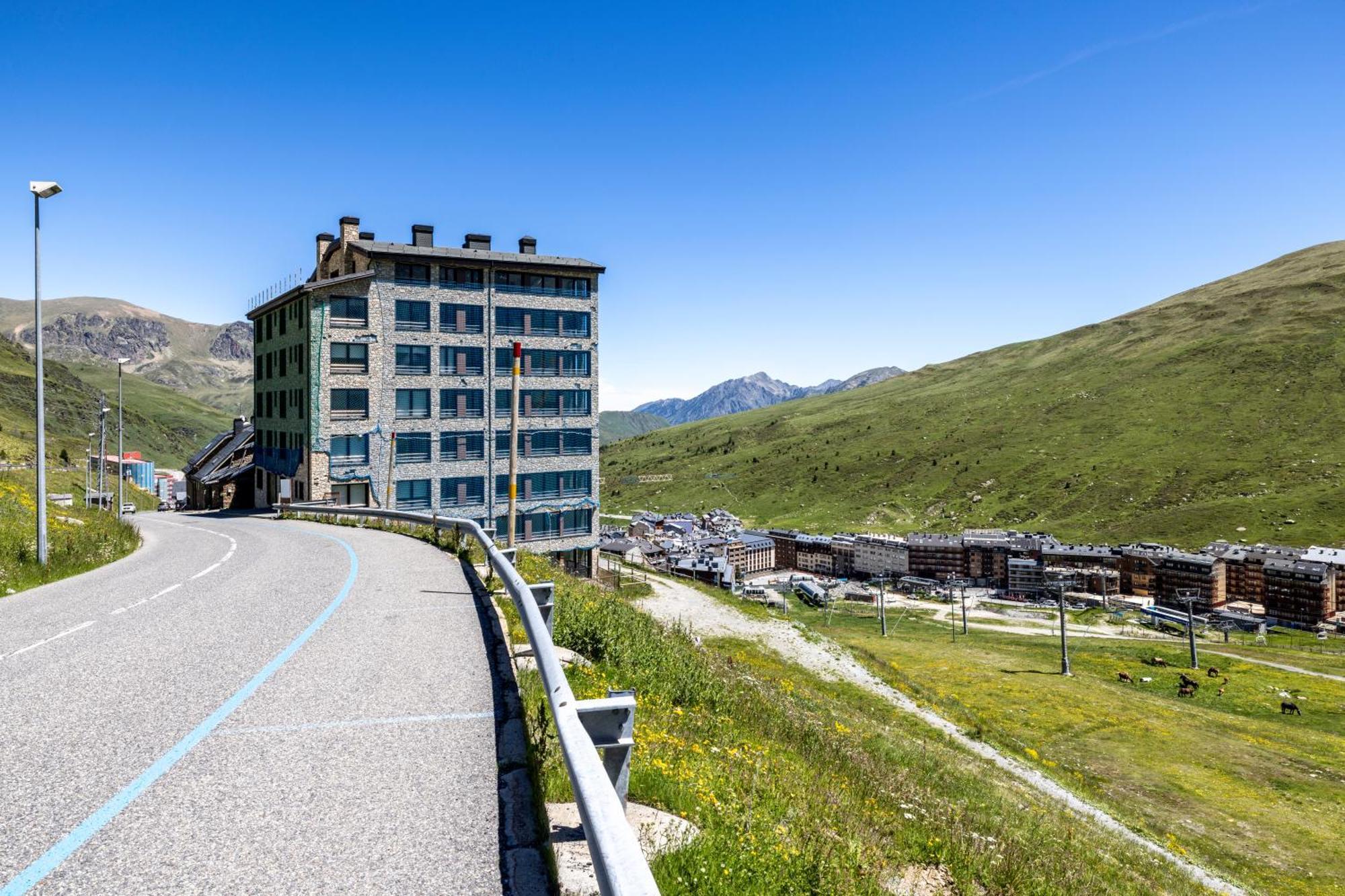 Increibles Vistas A Las Montanas En El Pas De La Casa - Parking - Wifi - Ski In Ski Out L By Bonesvacances Exterior photo